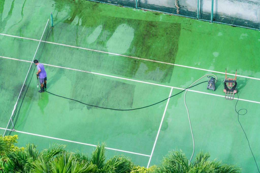 TENNIS COURT CLEANING pIC